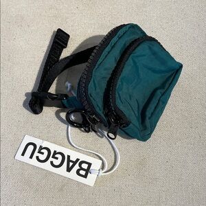 NWT BAGGU Fanny Pack Charm in Cypress
